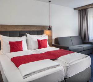 Hotel Höhlenstein — gallery image 1