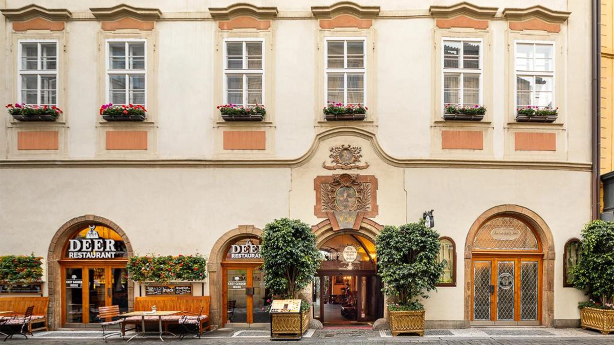 Iron Gate Hotel & Suites